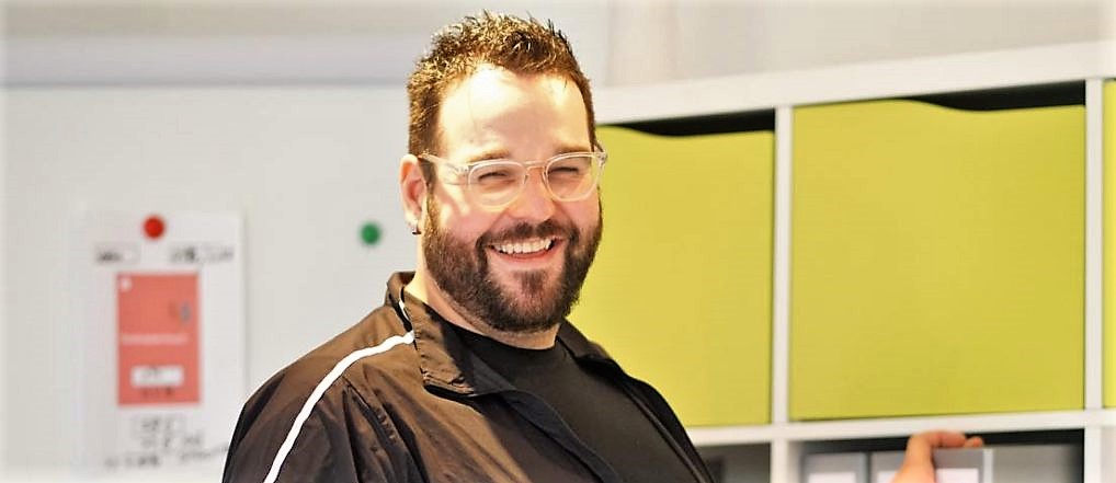 Sie sucht ihn zeitz